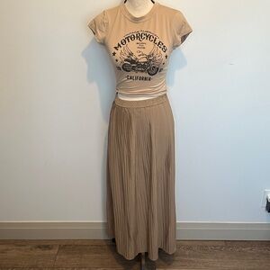The PARAGON Beige Pleated Maxi Skirt Large Elastic Waist Vintage 80s